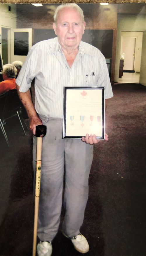Carving Canes Honor Vets